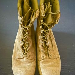 BTS Lites Combat Boots Size 8 