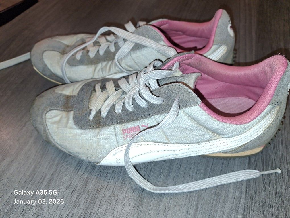 Women's Size 8.5 Pink Puma
