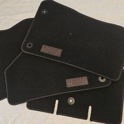 Chrysler Jeep JL 4dr 4 Piece Set Floor Mats 49212F, OEM USED