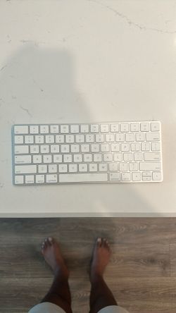Apple Keyboard