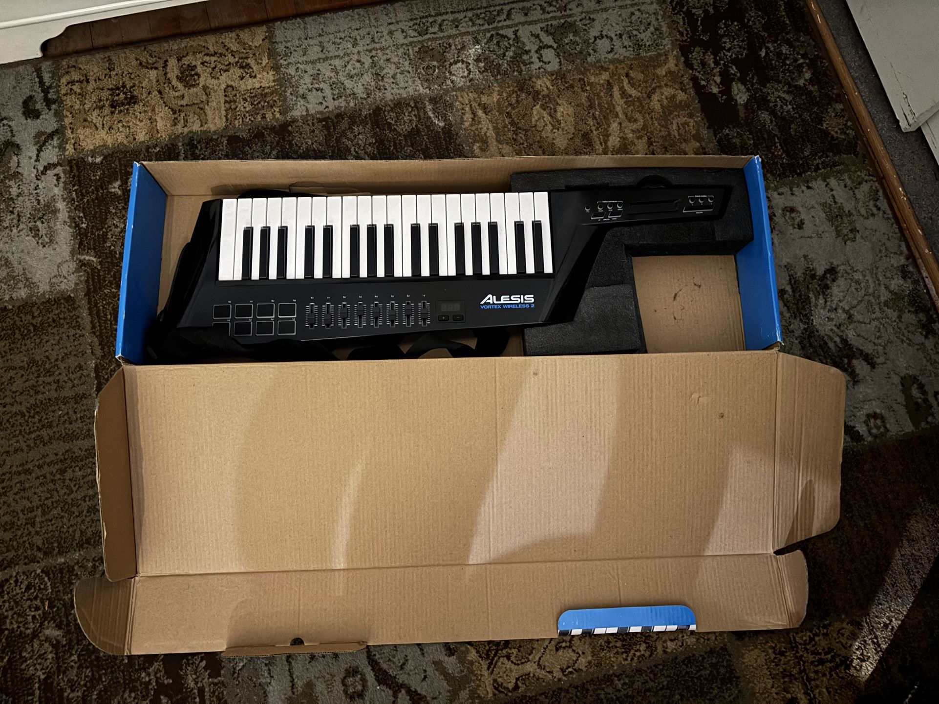 Alesis Vortex Wireless Keytar USB/MIDI