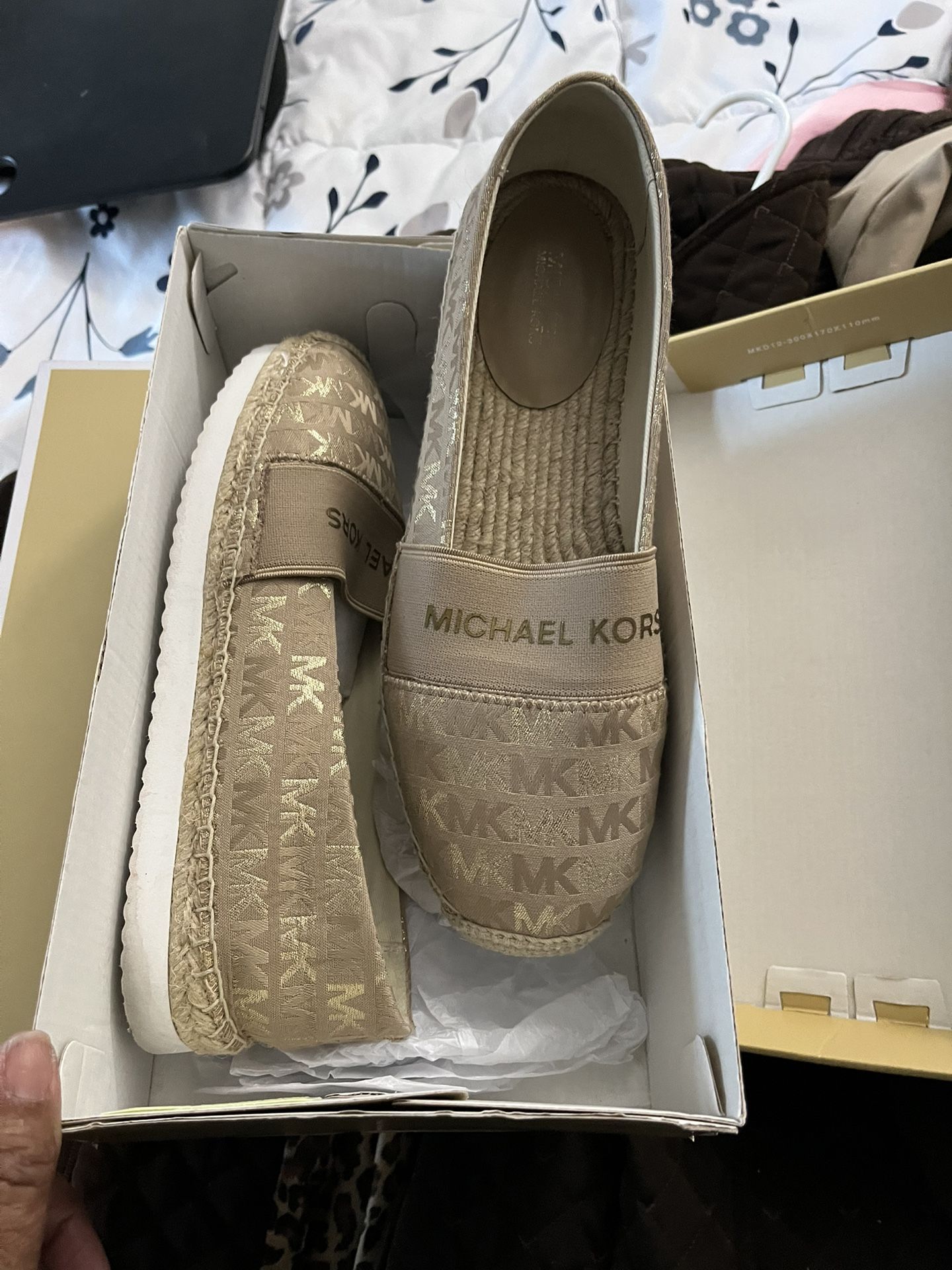  MK Shoes