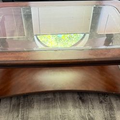 Wooden & Glass Coffee Table – Modern & Stylish