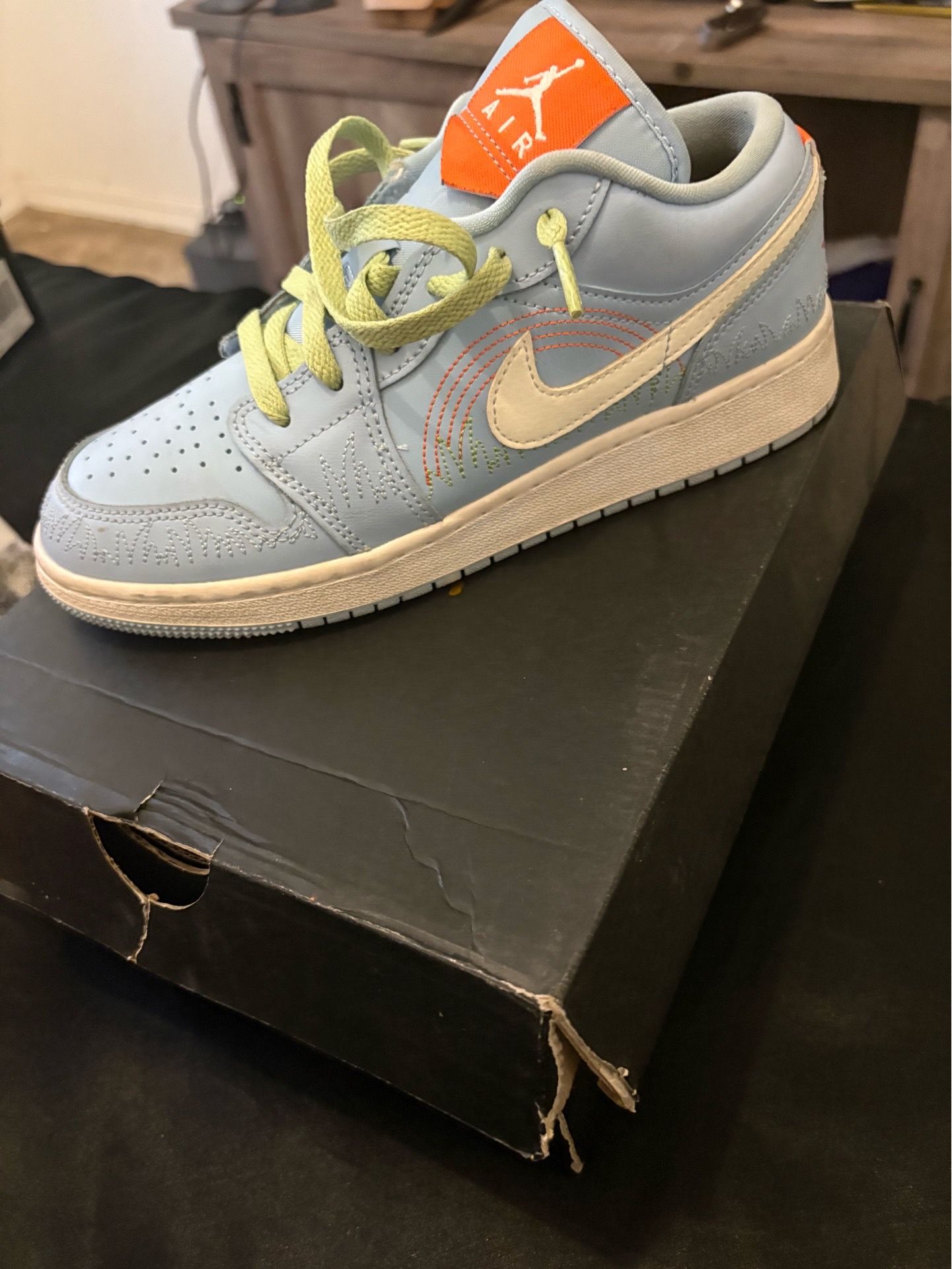 Low top Jordan ones