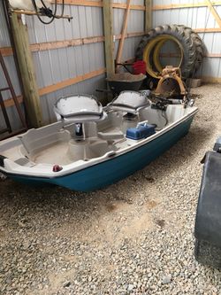 Bass Hound 10.2 fishing boat for Sale in Metamora, MI - OfferUp