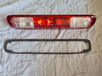 3rd  Brake light (center/high mount) fits 1999 to 2006 GM Trucks OE fit