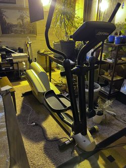 Life fitness 5500HR elliptical