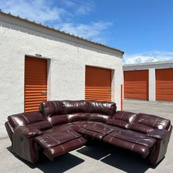 RECLINER SECTIONAL COUCH / GENUINE LEATHER/ CINDY CRAWFORD/ IN GREAT CONDITION/ DELIVERY NEGOTIABLE 