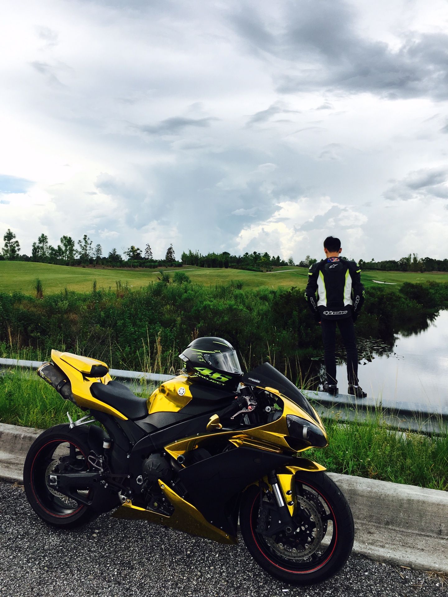 Yamaha r1 gold chrome wrapped