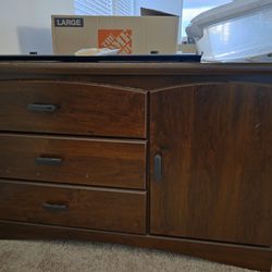 Cabinet With Door And 3 Drawers 