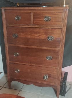 Dresser