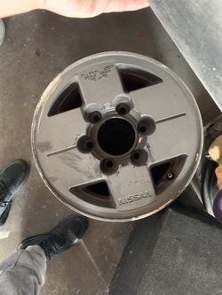 Nissan hardbody parts