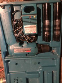 Makita 6095D 9.5V Cordless Drill, Fast Charger & 2 Batteries in Case Tested
