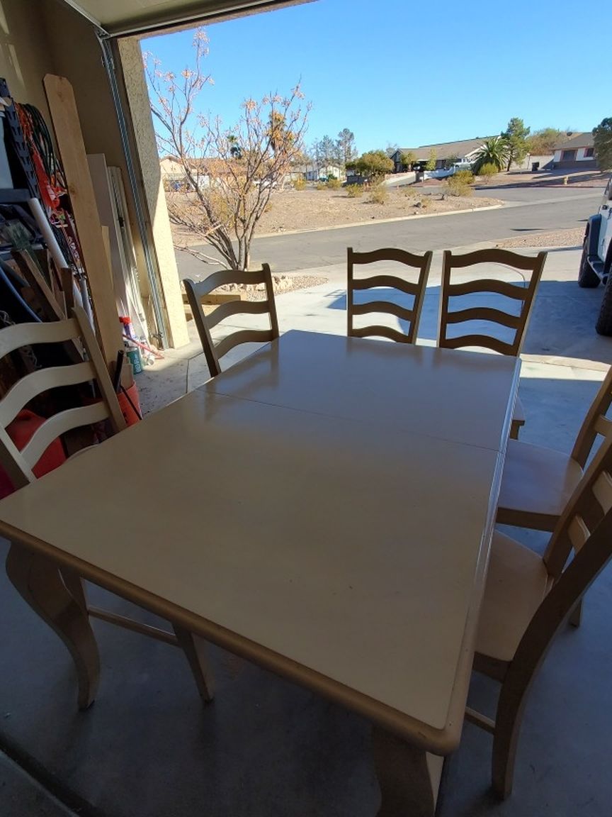 Beautiful BASSET Dinning Room Set