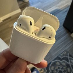 1st Generation AirPods 