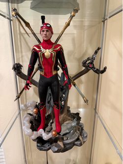 Hot toys integrated suit deluxe