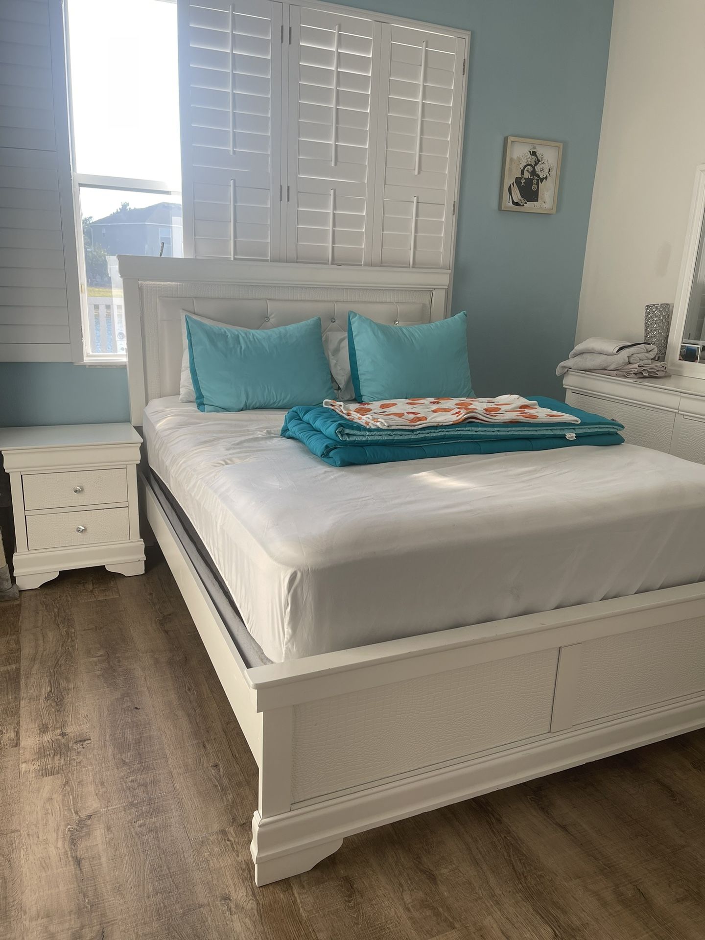 Queen Bedroom Sets