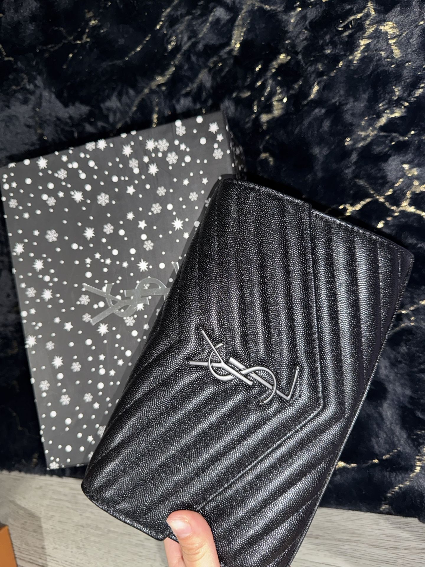 Saint Laurent Cassandre Matelassé Wallet-On-Chain