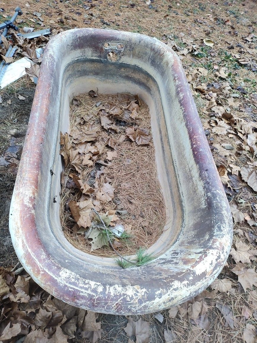 Bathtub 