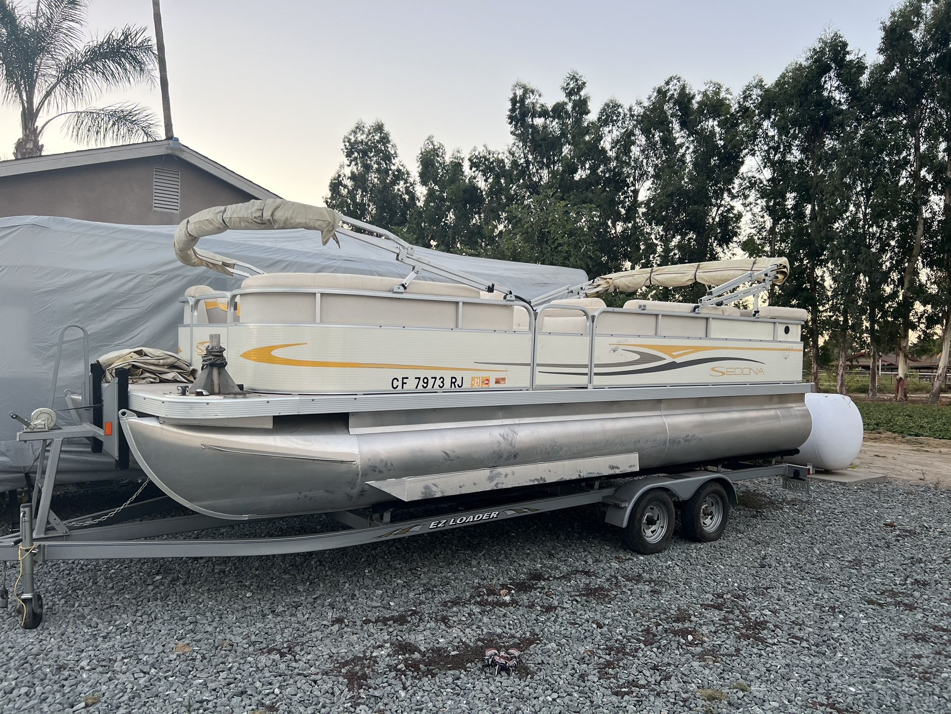 Pontoon Boat