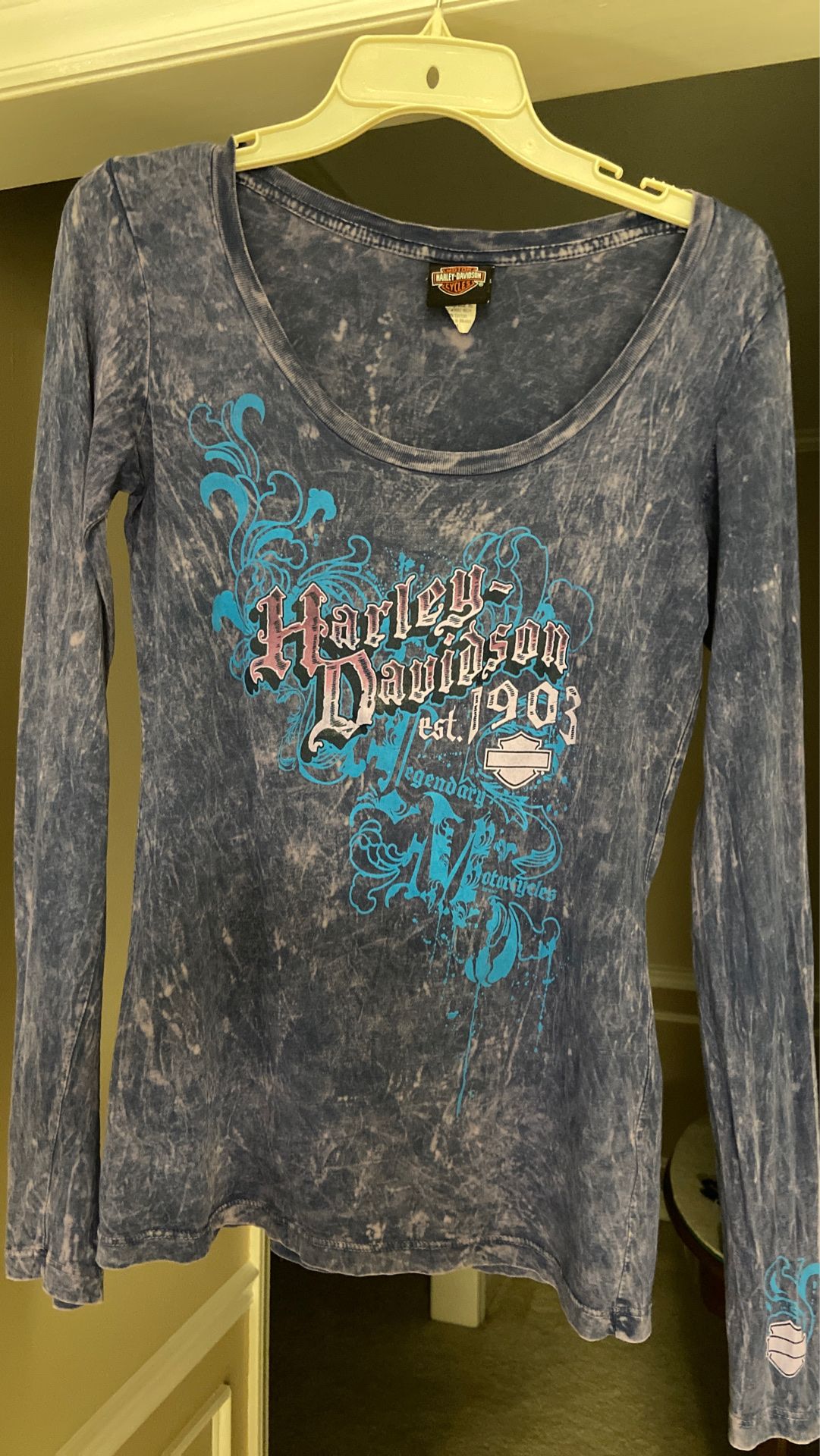 Ladies Harley Davidson shirt