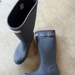 Hunter Tall Rain Boots Size 6