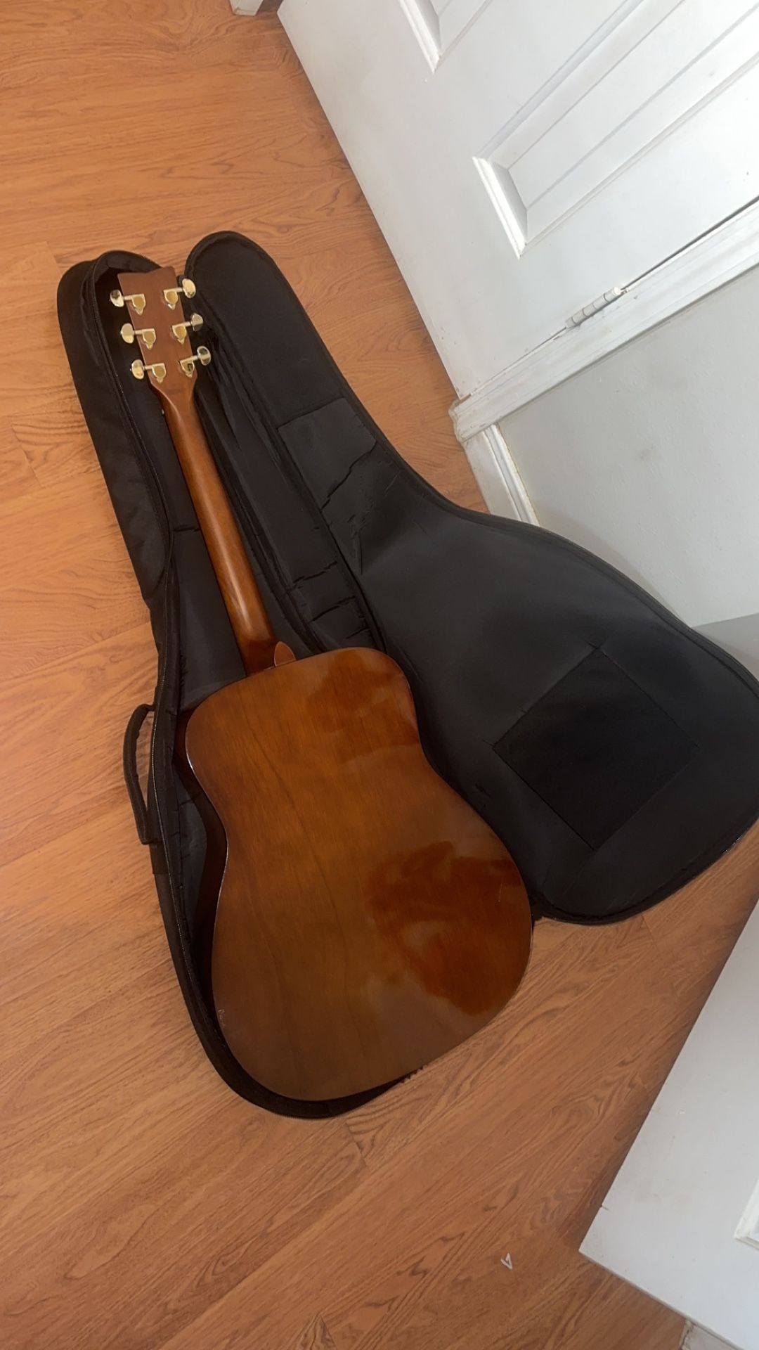 Yamaha Guitar 