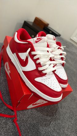 Nike university red dunk