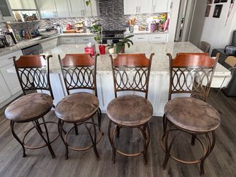 4 bar stools