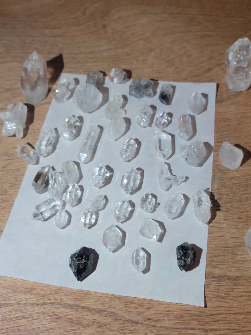 200ctw Giant Herkimer Diamond Crystal / GEMSTONE lot