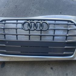 2018 2019 2020 Audi Q5 SQ5 Front Grille Genuine OEM BTA-70125-01