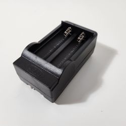 14500 Dual Li-ion Battery Charger 