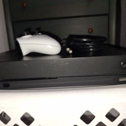 Xbox One X 1TB W/Controller