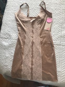 Large Victoria’s Secret Shaping Slip
