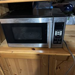 Microwave (Black+Decker)