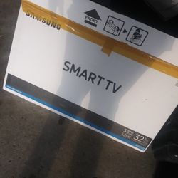 Samsung 32" Smart Tv In Box Gently Used