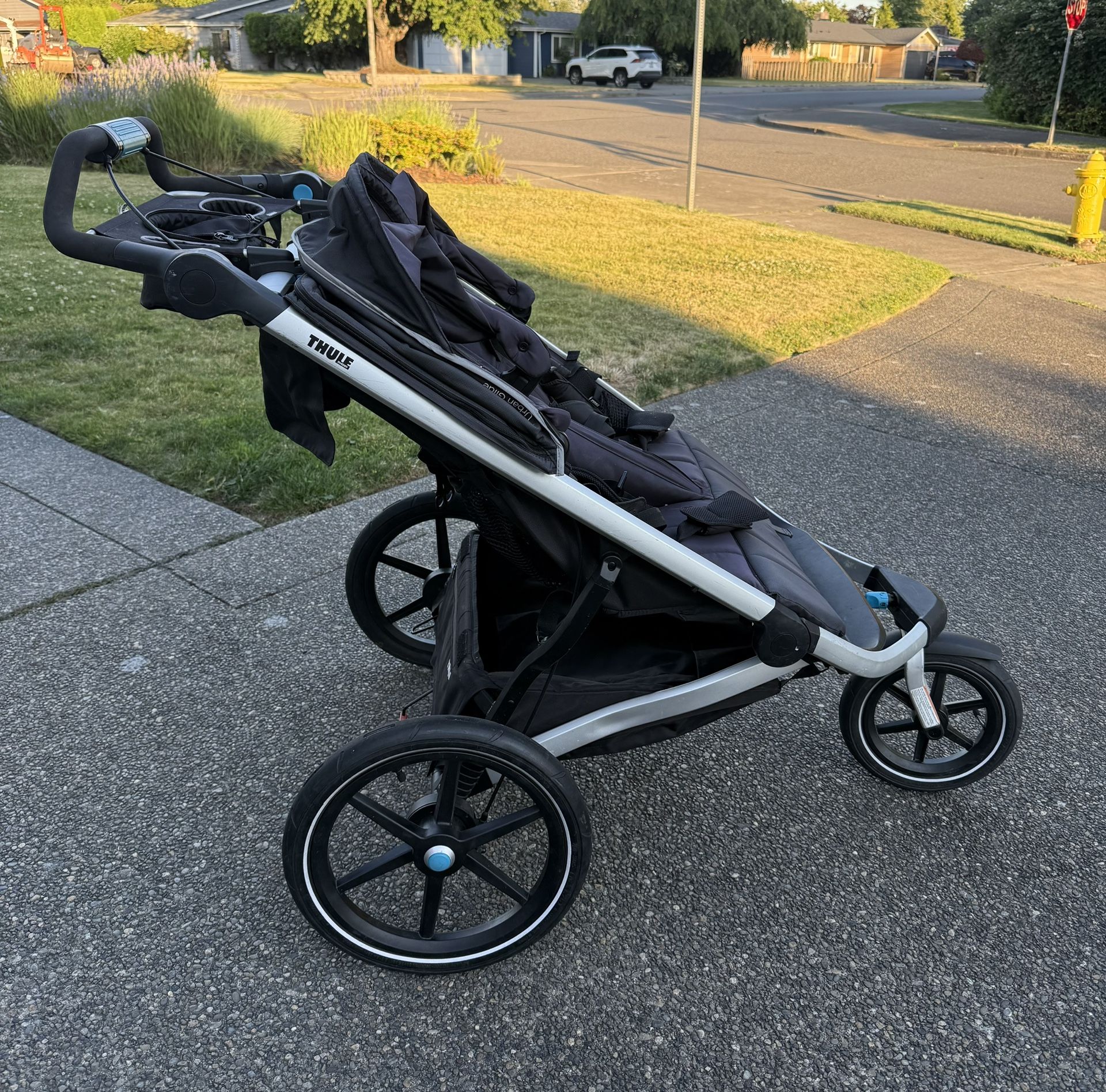 Thule Urban Glide Double Jogging Stroller