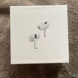 AirPods Pro (2nd generation) With MagSafe Charging Case