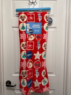 PILLSBURY DOUGHBOY OVERSIZED BLANKET