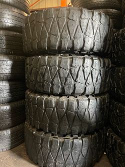 LT35X12.50R17     Set of 4     Nitto mud grapper