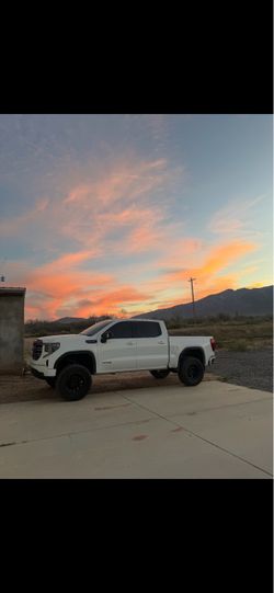 2022 GMC AT4