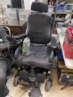 PERMOBIL M3 MOTORIZED WHEELCHAIR CART ELECTRIC WITH CHARGER PAID OVER 20K