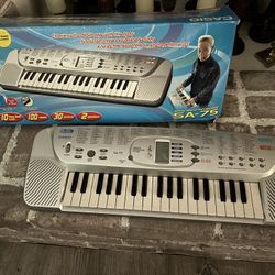 Casio Keyboard 