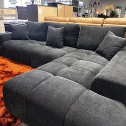 Stunning Modern Sectional! $1399 🖤✅📦 Easy Financing!