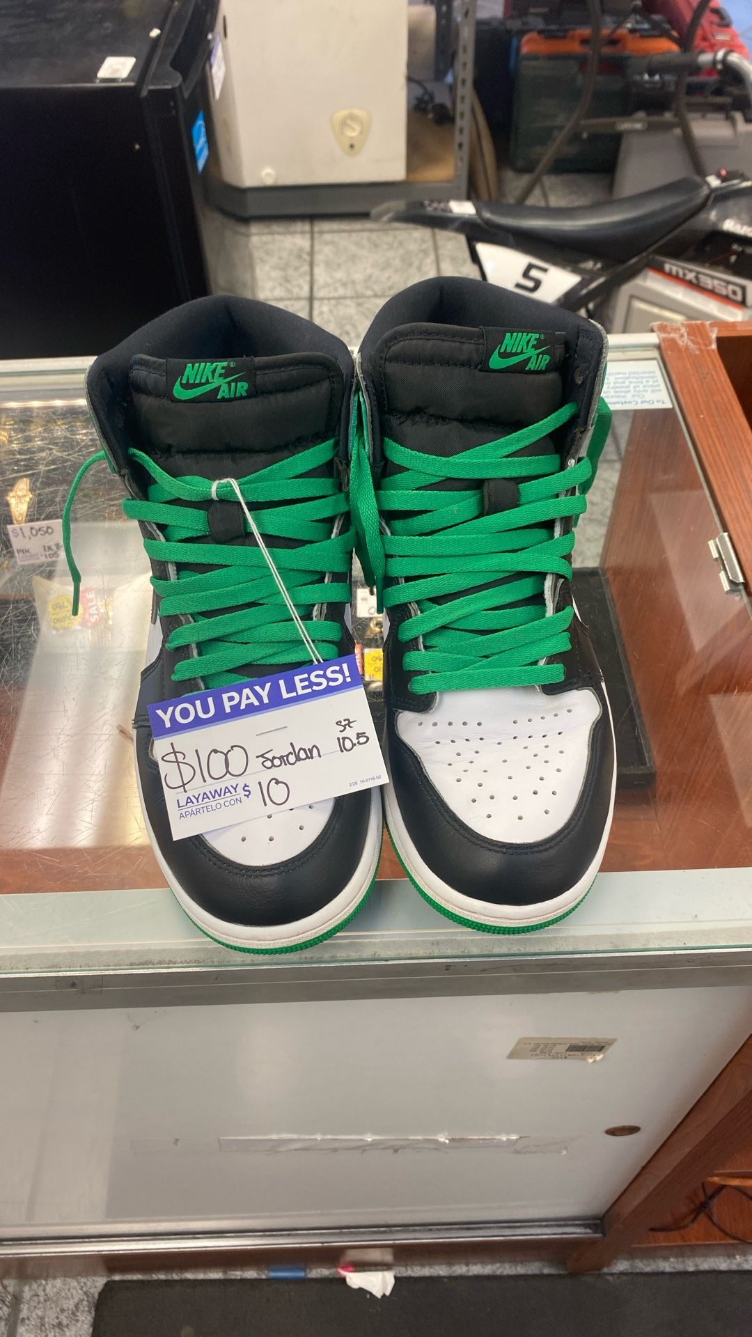 Jordan 1s Pine Green 