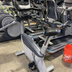 LIFEFITNESS NTEGRITY UPRIGHT BIKE