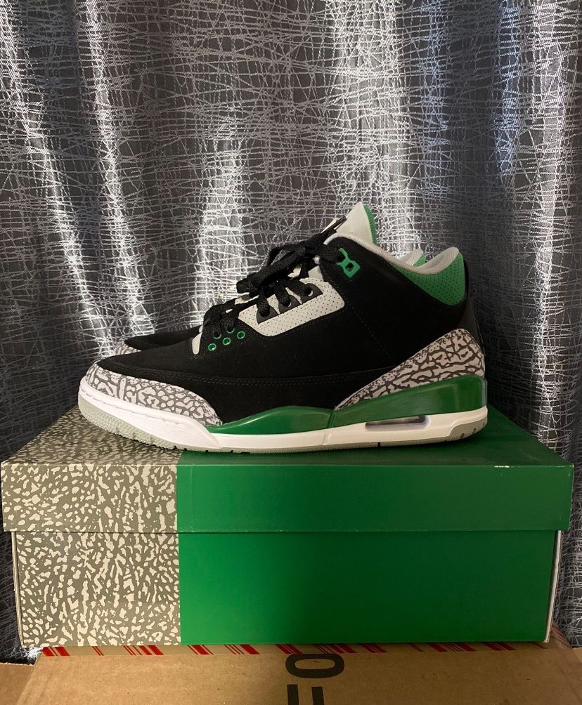 Air Jordan 3 Pine Green Size 8.5 Men - New