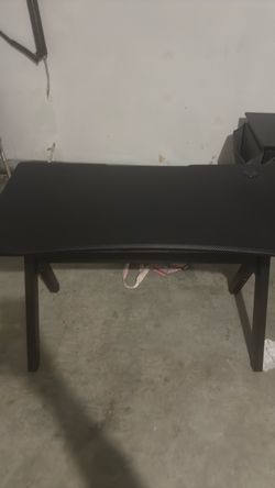 Gaming desk (carbon fiber texture)