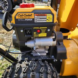 2022 Cub Cadet Snow Blower 