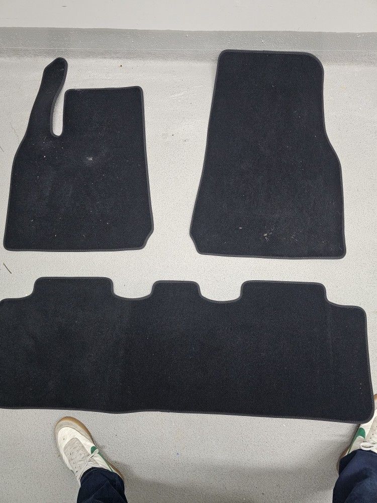 Tesla Model Y Carpet Interior Mats (OEM)